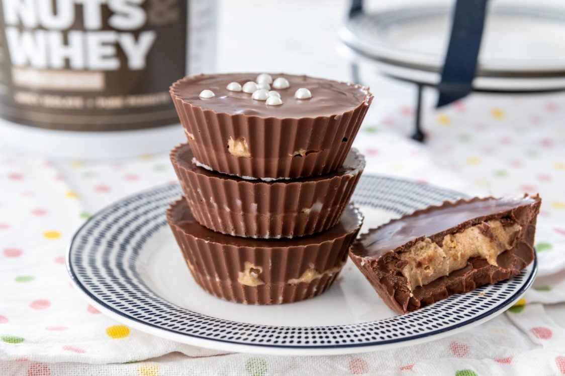 Fitness recipe: Chocolate cups filled with peanut butter
