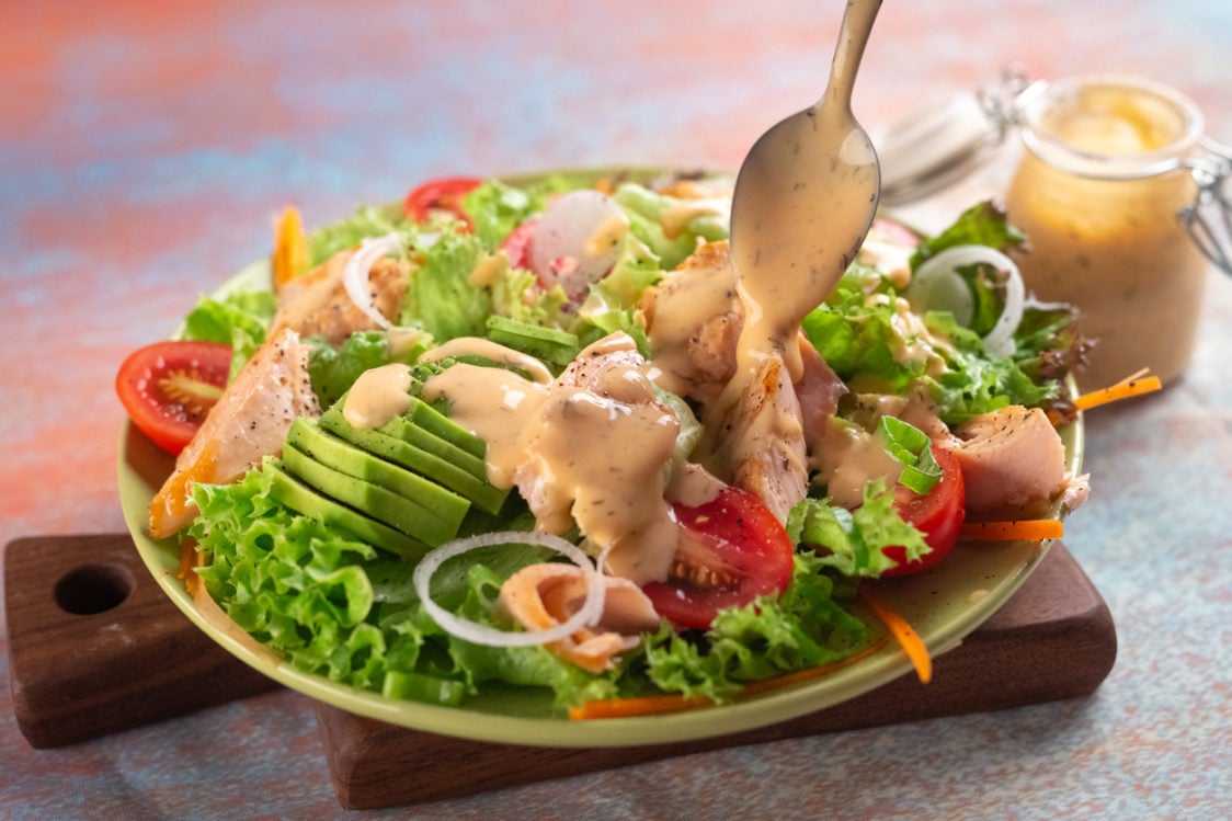 Zašto salata od povrća može biti kalorijska bomba
