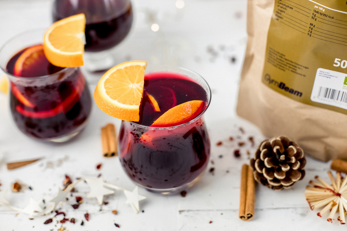 Fitness Recipe: Hot Alcohol-Free Christmas Punch Made of Fresh Fruit 