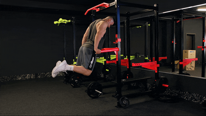 Как выполнять подтягивания на параллельных брусьях?