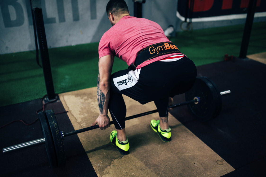 Olympijská tyč so závažím do domácej posilňovne