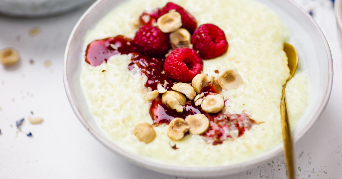 Ricetta fit: Porridge proteico di riso con sole 145 kcal - GymBeam