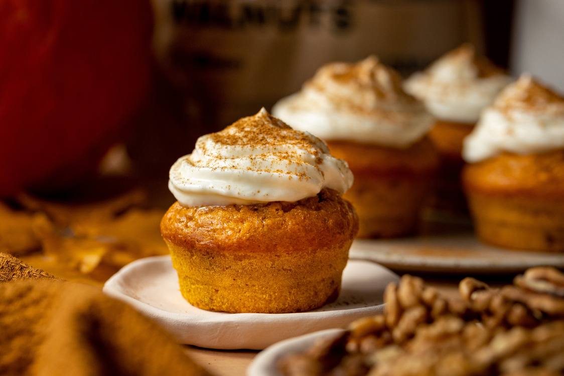 Tekvicové cupcakes s tvarohovým krémom Tekvicové cupcakes s tvarohovým krémom