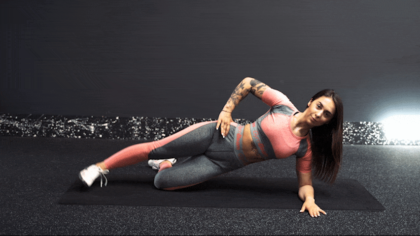 Ako cvičiť unožovanie v bočnom planku?