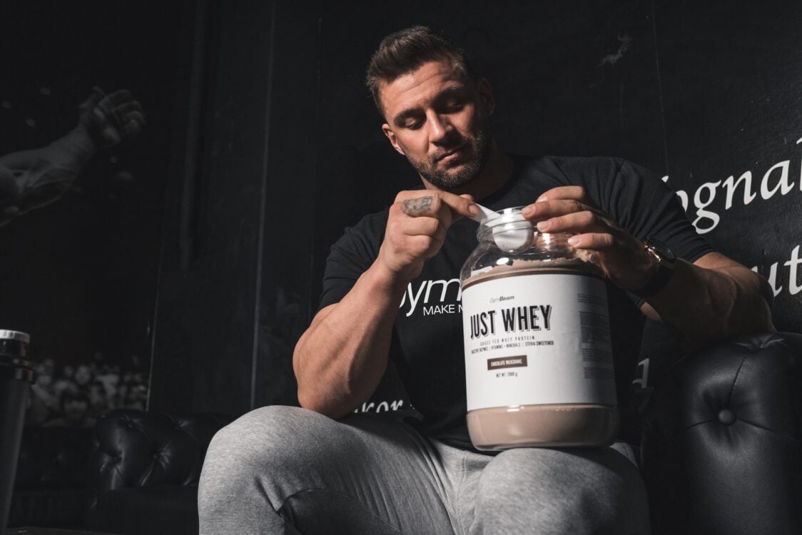 How to select a protein powder for athletes, women, students or vegans