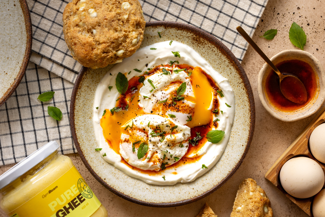 Turecké vajcia s cottage žemľami