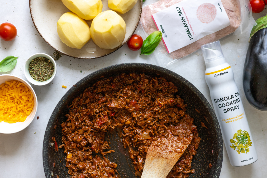 Moussaka - meat preparation