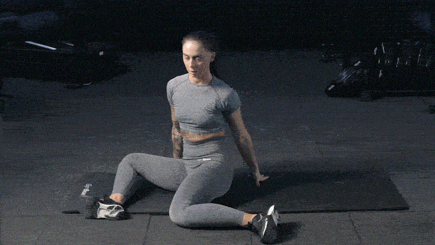 Ako natiahnuť bedrá na zemi?