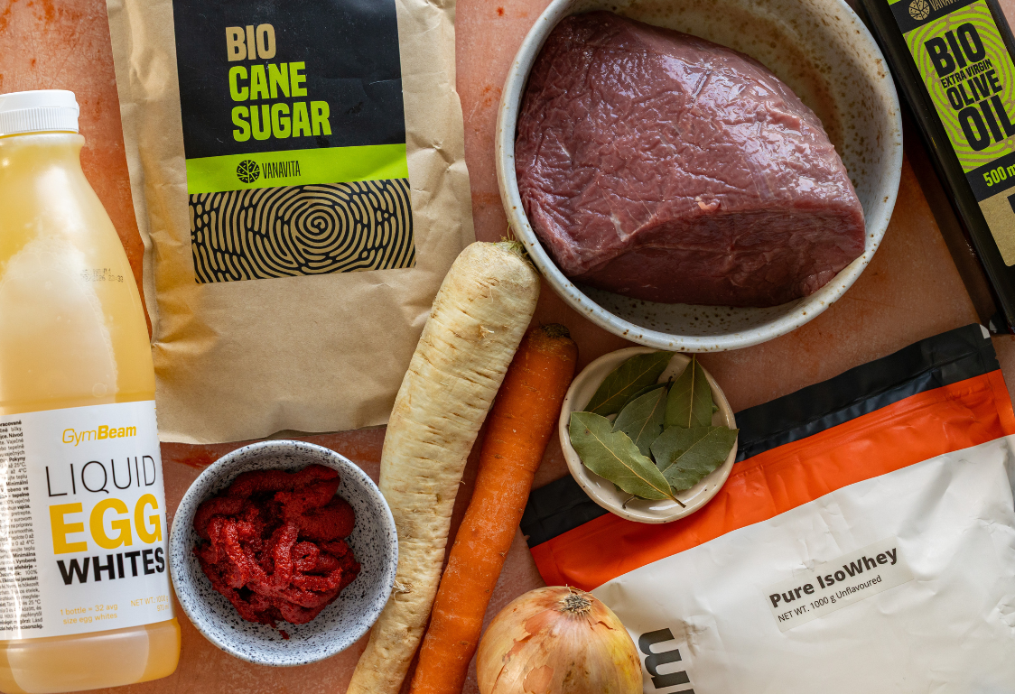 Rajská omáčka s hovädzím mäsom a proteínovou knedľou - ingrediencie