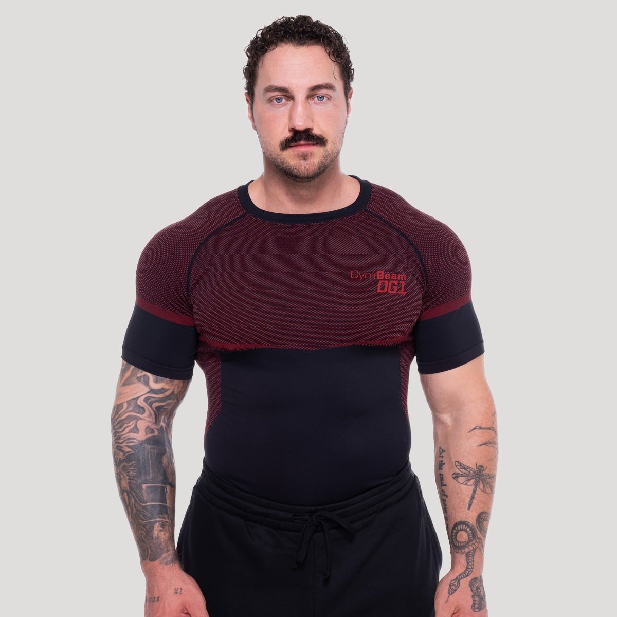 Bezšvové tričko OG1 Black/Red - GymBeam