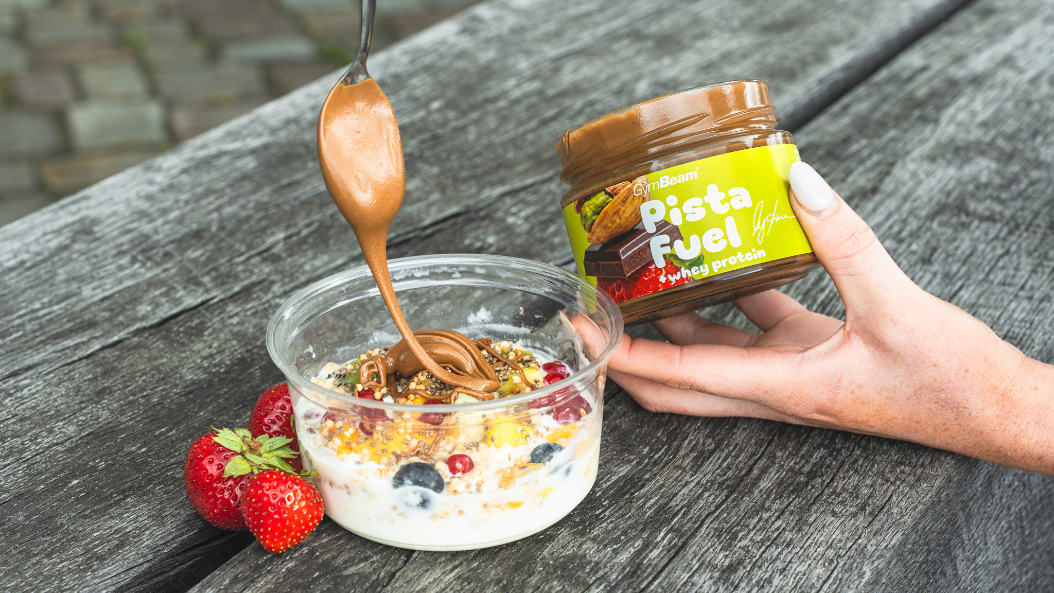 PistaFuel by Anica – ein köstlicher Pistazienaufstrich mit Protein und Erdbeeren für deinen aktiven Lebensstil 